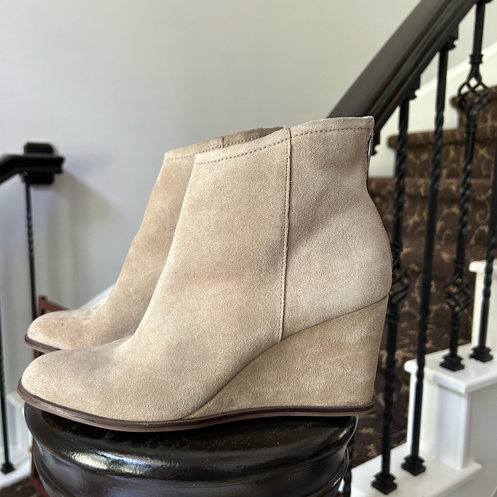 Dolce Vita suade booties